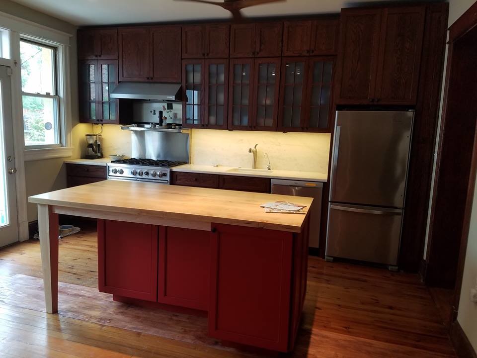 Kitchen - transitional kitchen idea in DC Metro