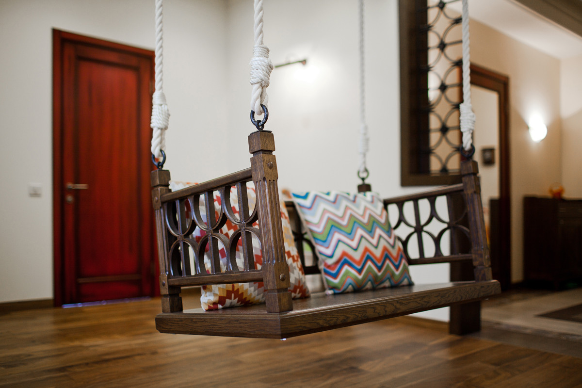 Домик у озера