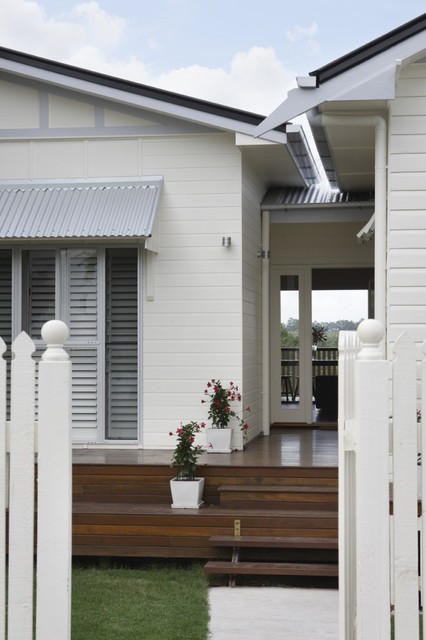 Updated Queenslander - Entry contemporary-exterior