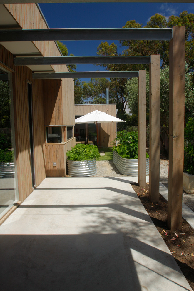 Design ideas for a modern verandah in Melbourne.