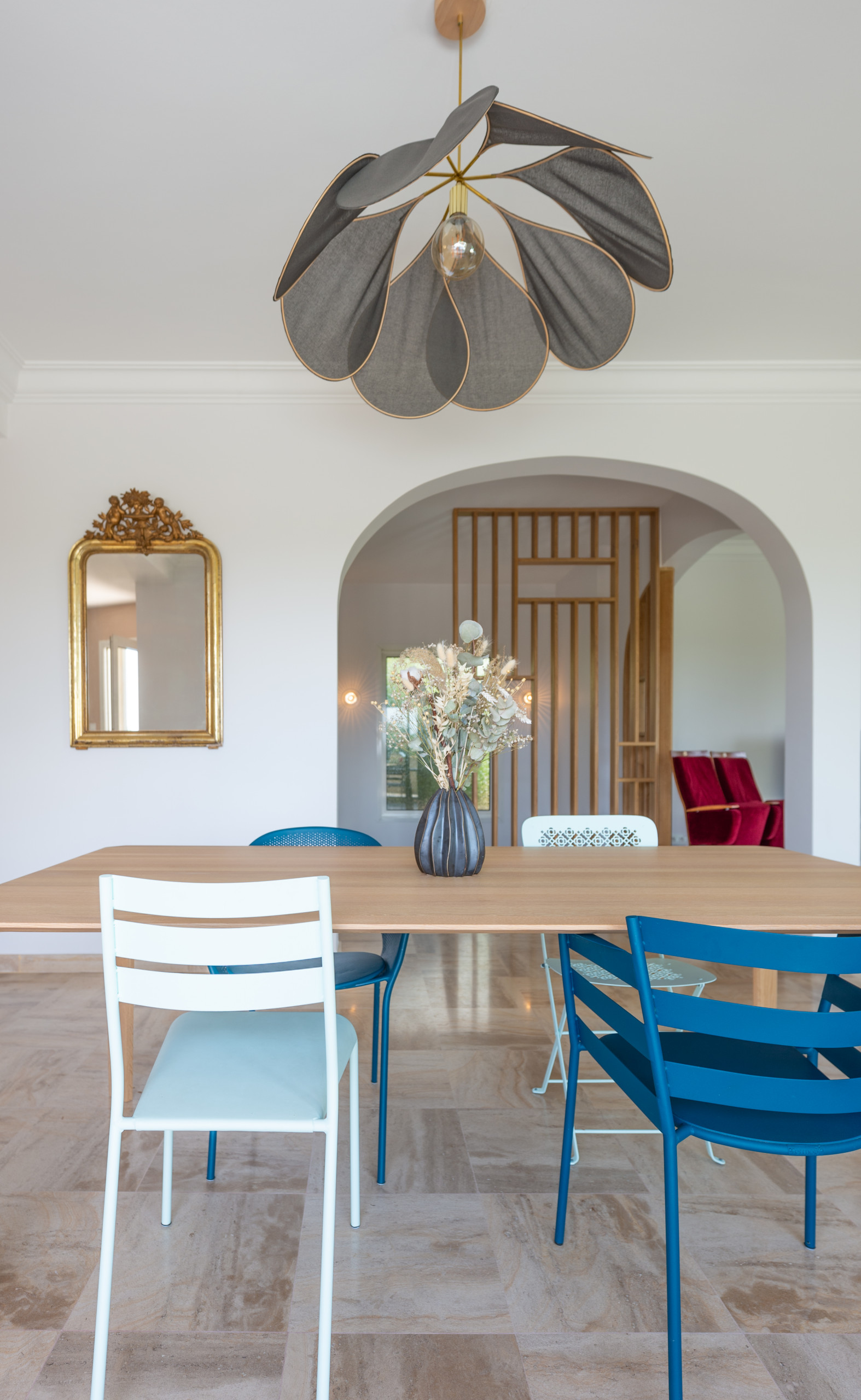 ouvrir la salle à manger sur le reste de la maison, entre la cuisine et le salon