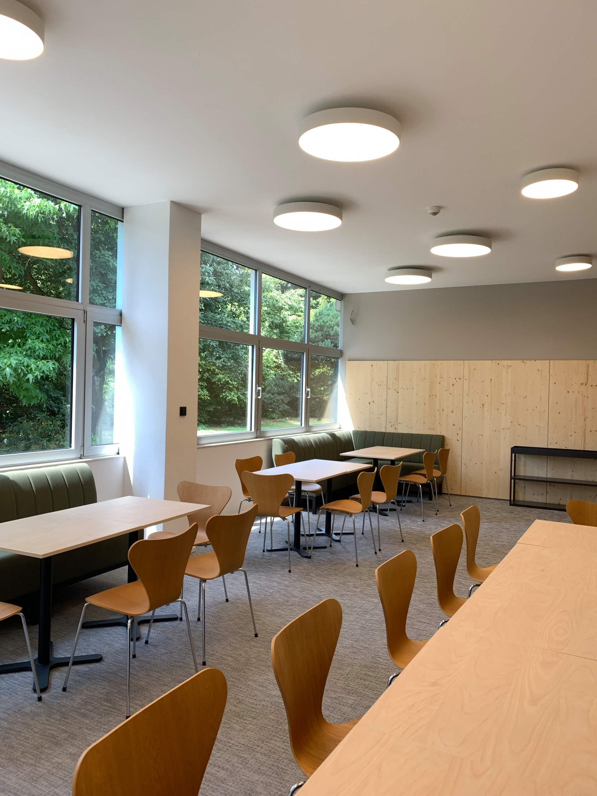 Bobst Customer Care Showroom Office Büro Planung Präsentation Umplanung Modernisierung Ausstellung Interior Design NRW Krefeld Meerbusch Architektur Innenarchitektur Gestaltung 3D Akustik Beleuchtung