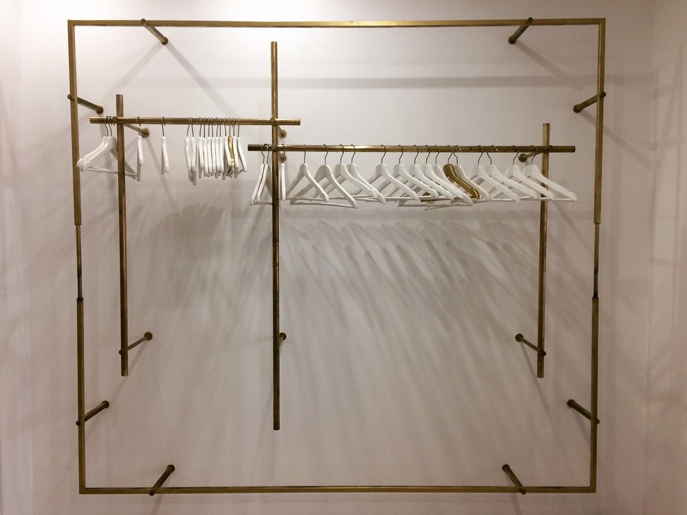 Гардероб в студию красоты