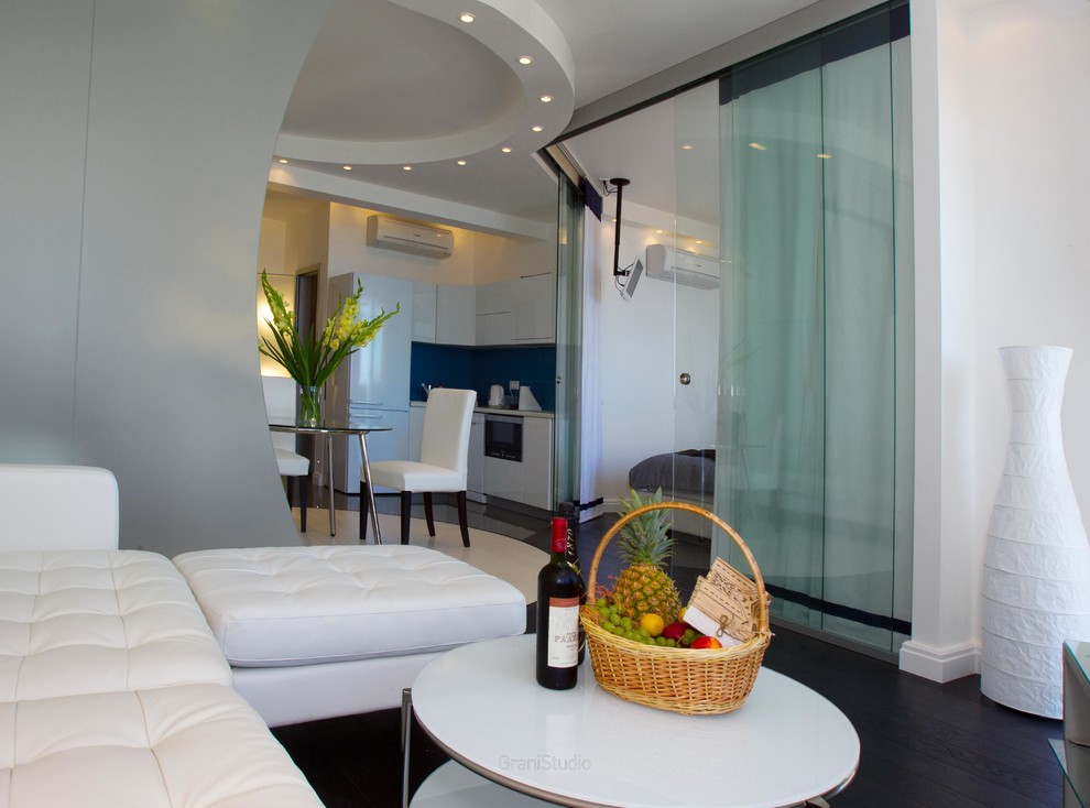 Где-то на море