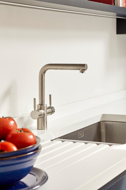 Caversham Handleless Shaker Kitchen contemporary-kitchen