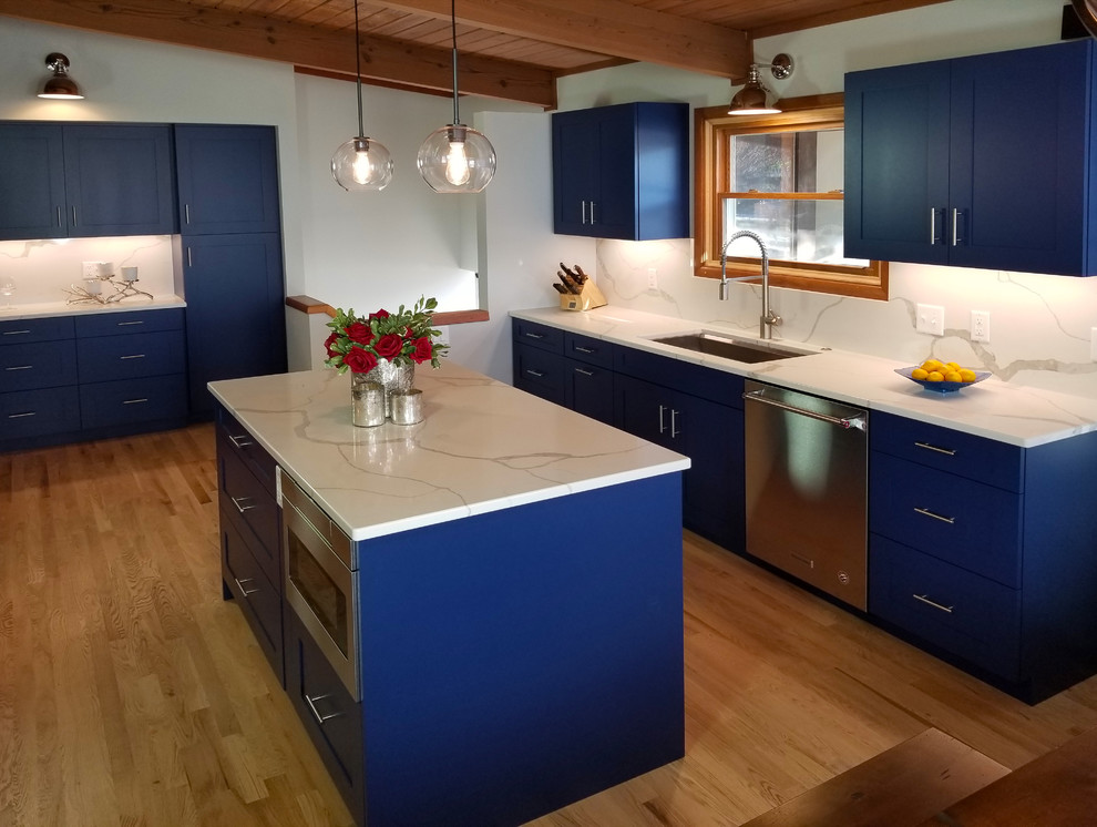 Design ideas for a mid-sized midcentury kitchen in Other.