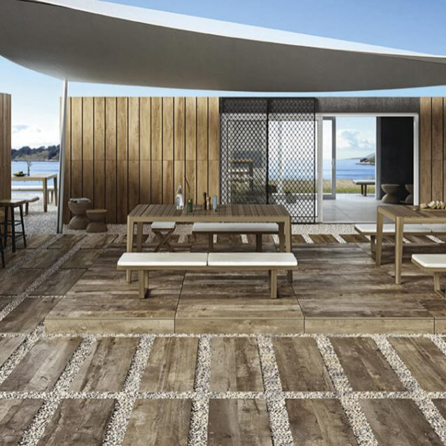 Deck - rustic deck idea in Miami