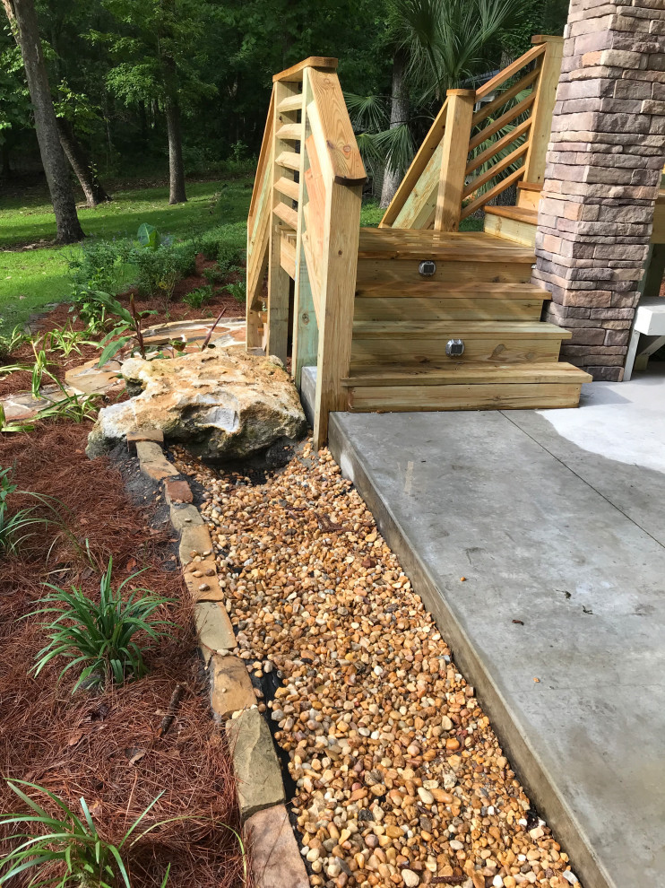 Inspiration for a rustic deck remodel in Miami
