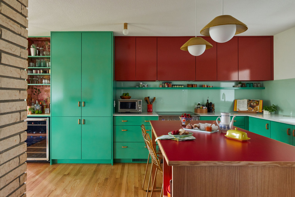 Kitchen - mid-century modern kitchen idea in Minneapolis