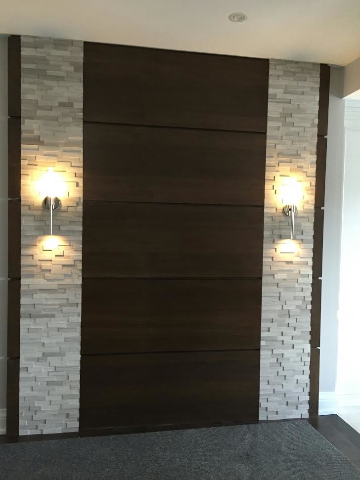 Transitional home design photo in Toronto