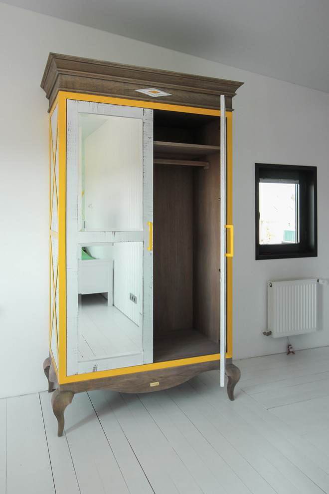 Шкаф для одежды NEW&OLD