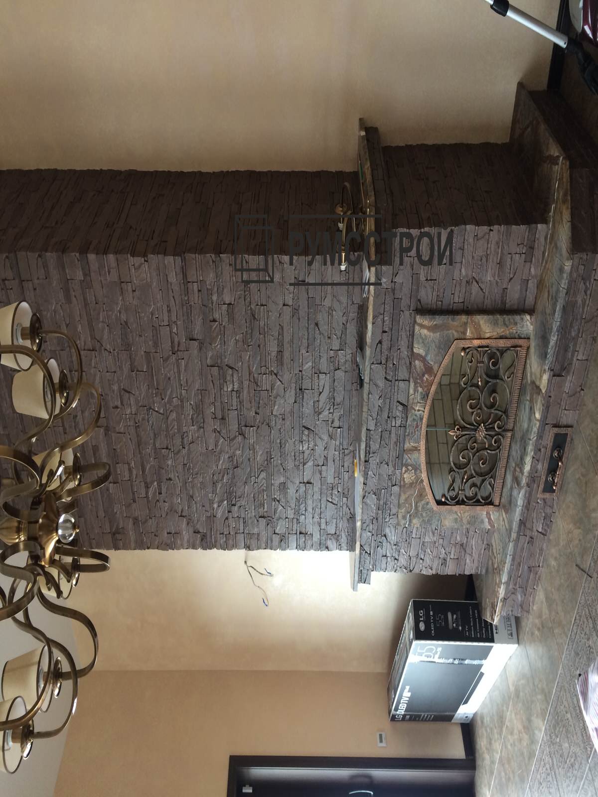 Камин из декоративного камня