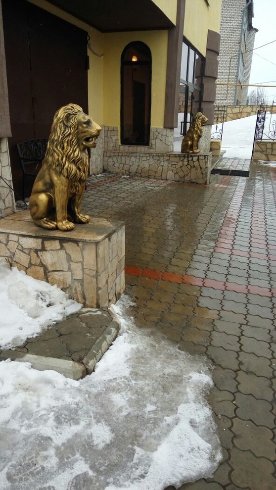 Скульптуры львов для Нижнекамска