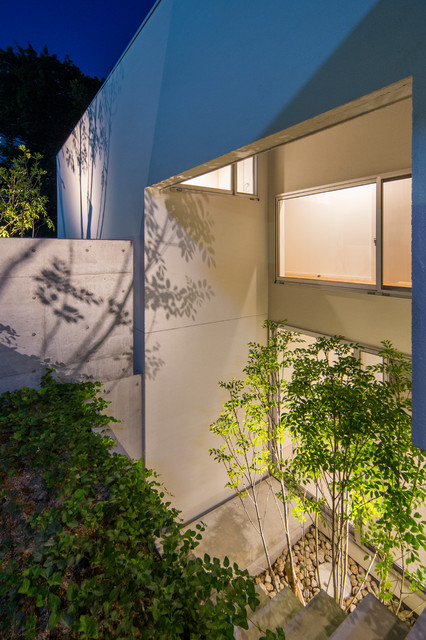 獅子ヶ口町の家 moderno-patio