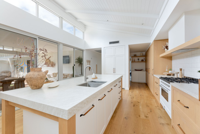 Dalton coastal-kitchen