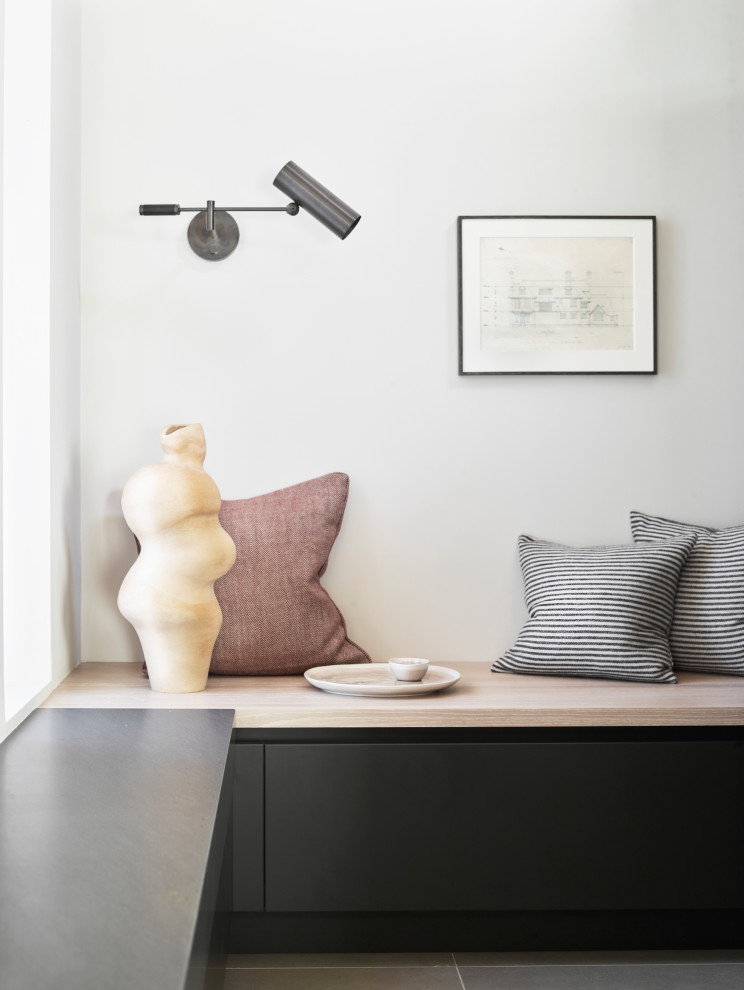 This is an example of a modern living room in Kent.