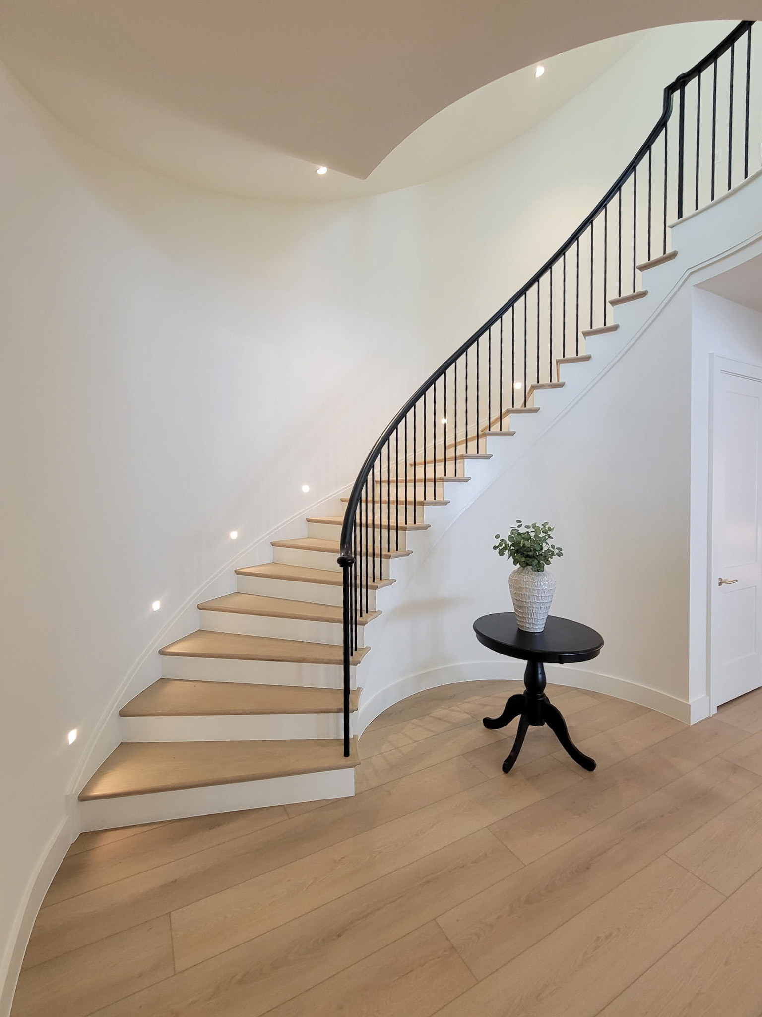 Project #158 | Contemporary Curved Staircase