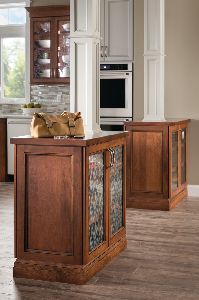 Kitchen - transitional kitchen idea
