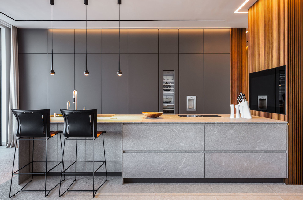 This is an example of a modern kitchen in Palma de Mallorca.