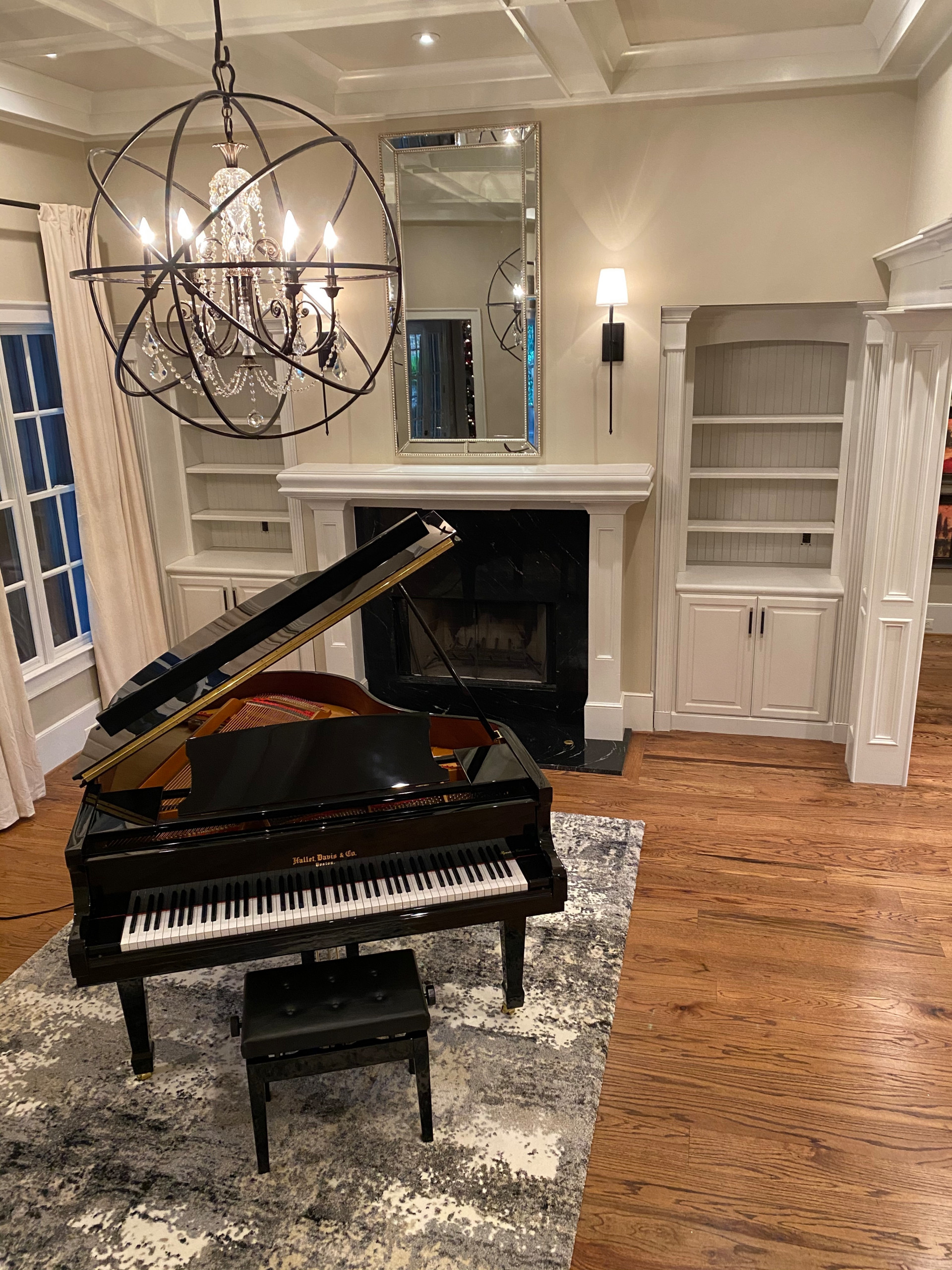 Decor & Design Piano room Marietta