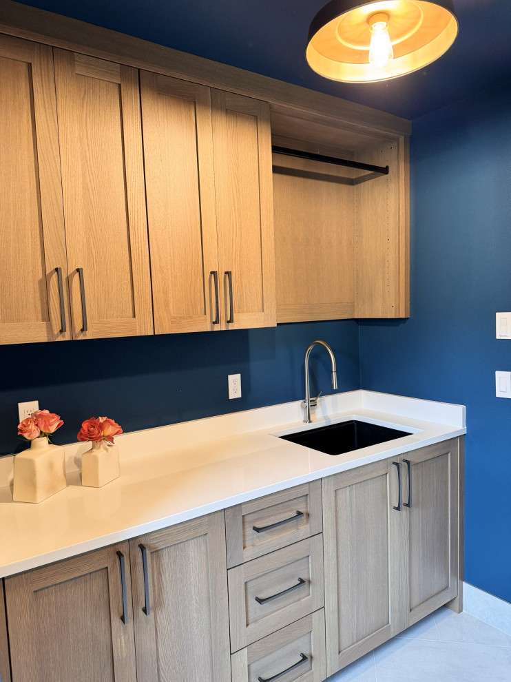 Transitional home design photo in Seattle