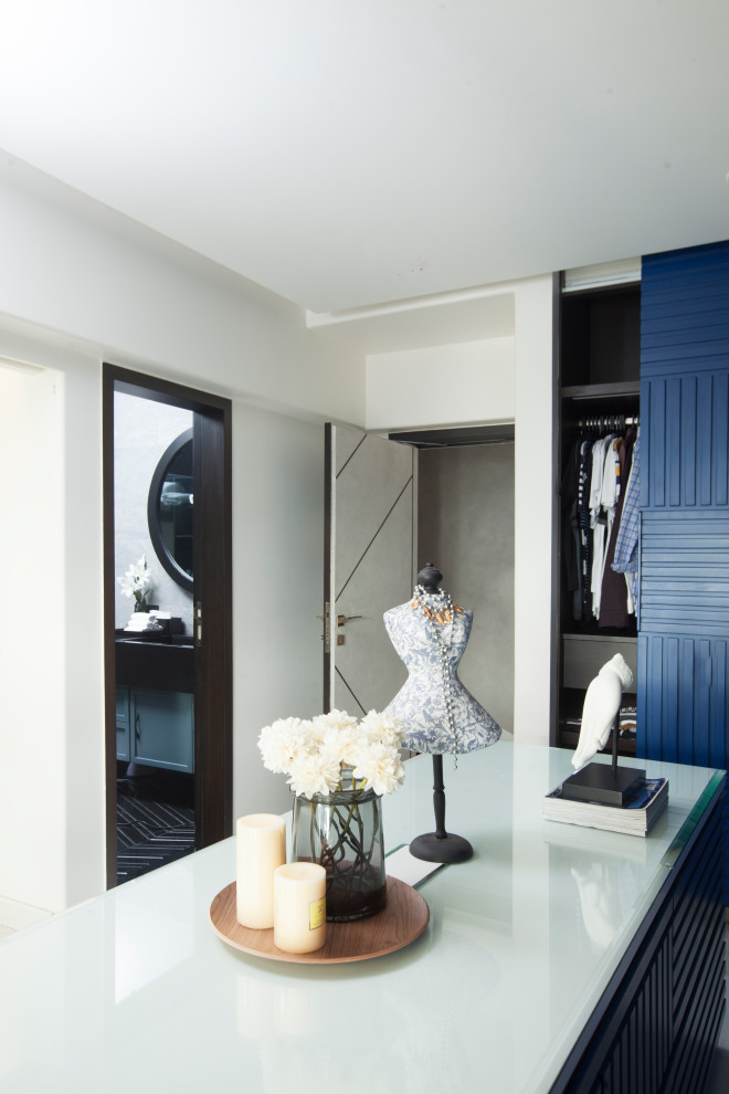 Design ideas for a traditional storage and wardrobe in Mumbai.