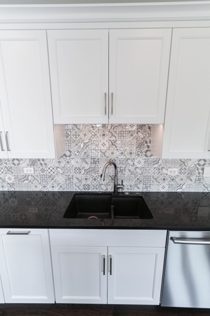 Modified Hampton  |  Dunmoor Estates Plainfield, IL coastal-service-yard
