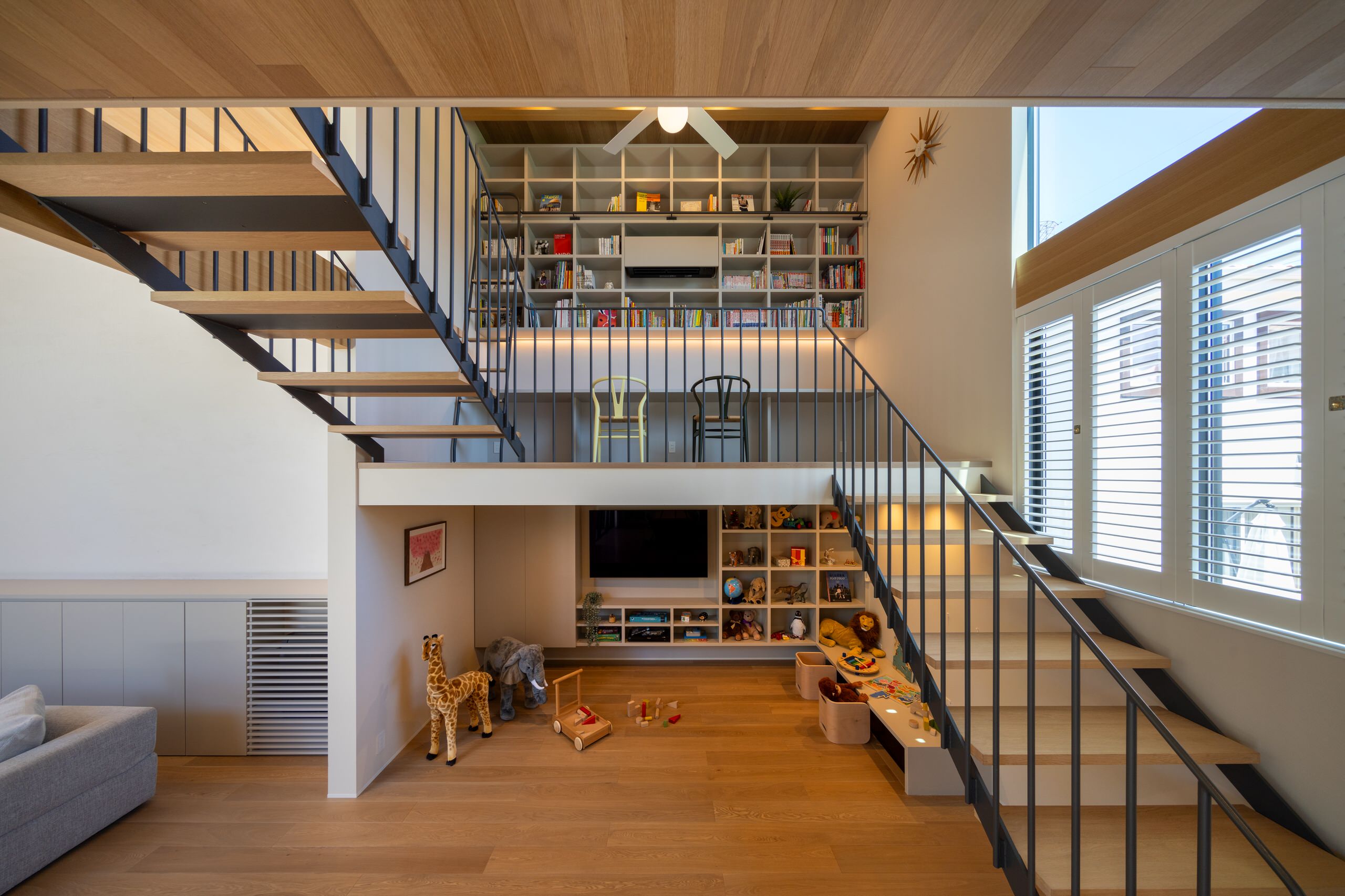 おしゃれな階段の画像 75選 - 2026 年 7月 | Houzz (ハウズ)