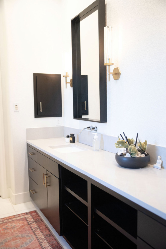 Entry, Living, Kitchen, Laundry + Bathrooms