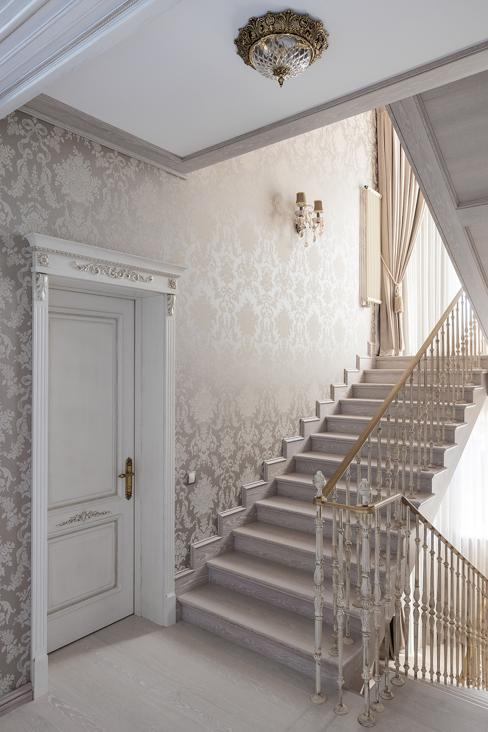 Дизайн интерьера дома в классическом стиле. Реализованный проект.