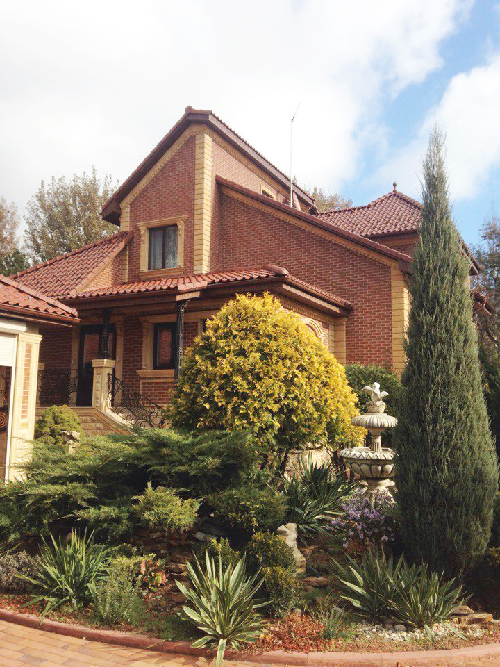 Реконструкция фасада и ландшафт