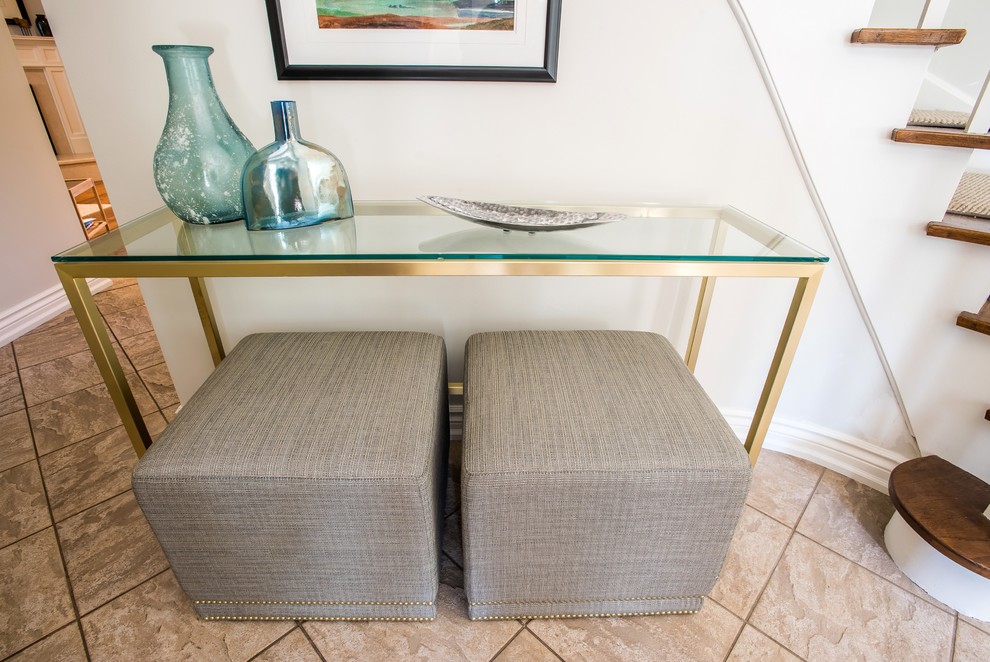 Inspiration for a transitional entryway remodel in Toronto