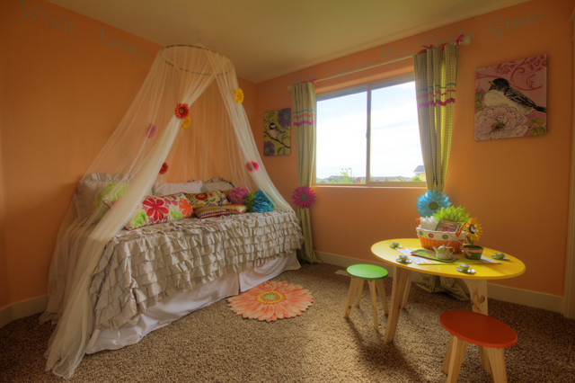 Design ideas for a traditional kids' room in Boise.