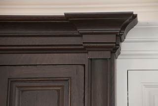 Of Molding To Update Your Kitchen, Kitchen Cabinets With Decorative Molding