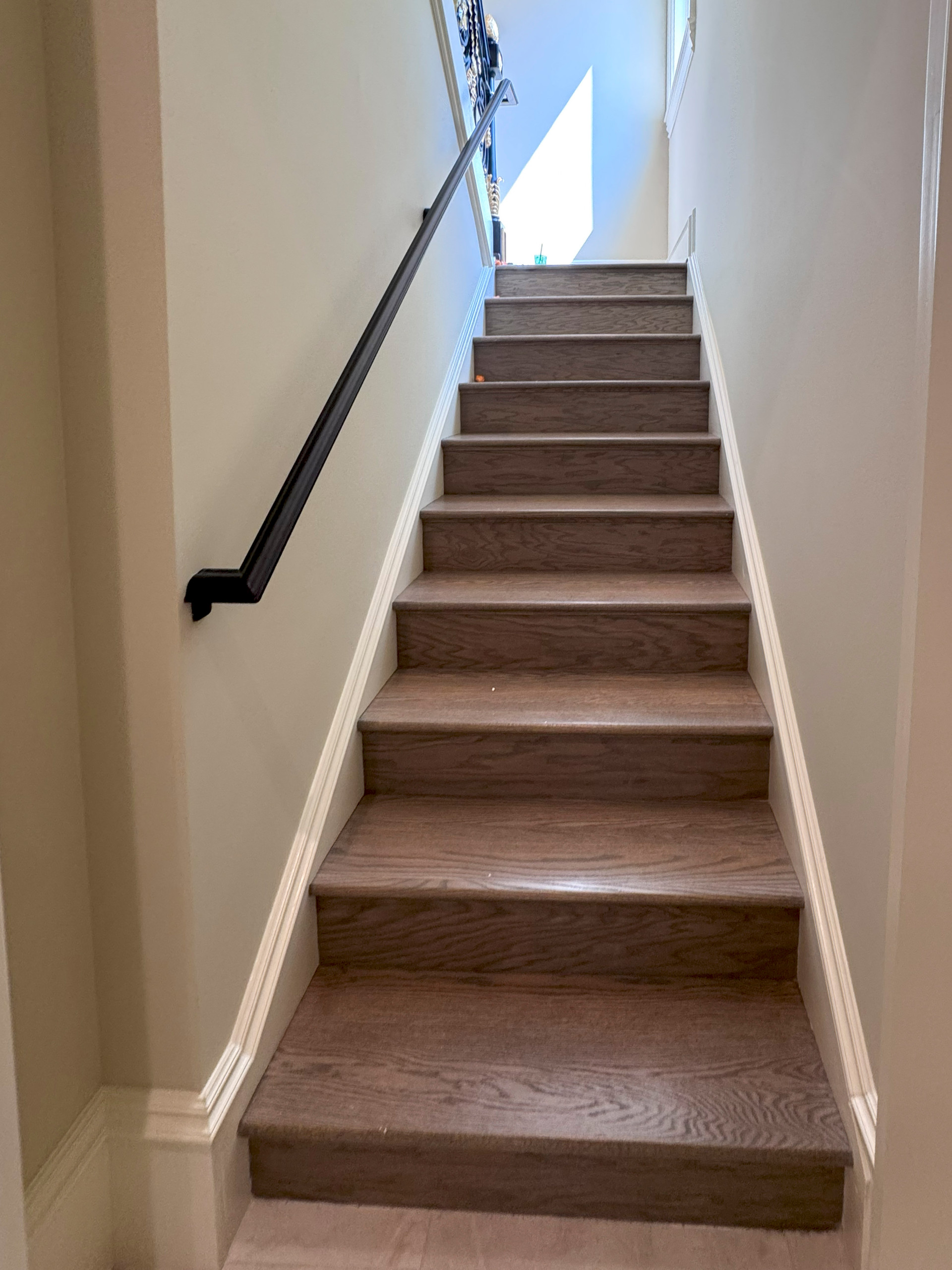 135_Vibrant Staircase with Touch of Historic Grandeur, Great Falls, VA 22066