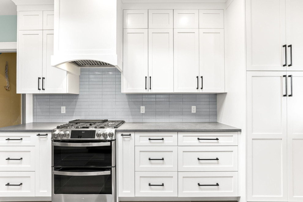 Example of a transitional kitchen design in Portland