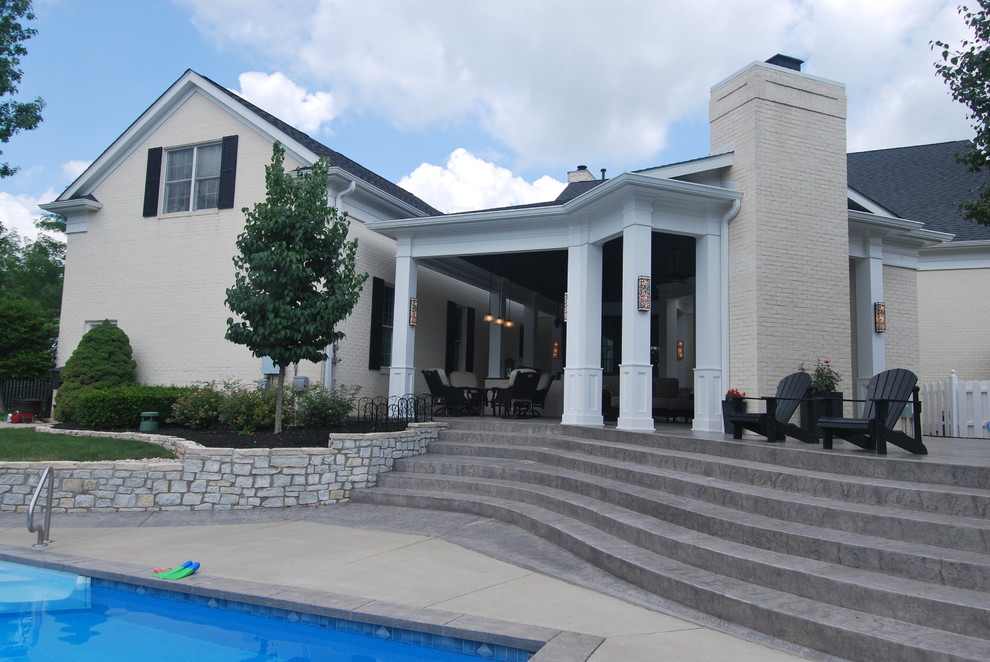 Inspiration for a transitional home design remodel in Indianapolis
