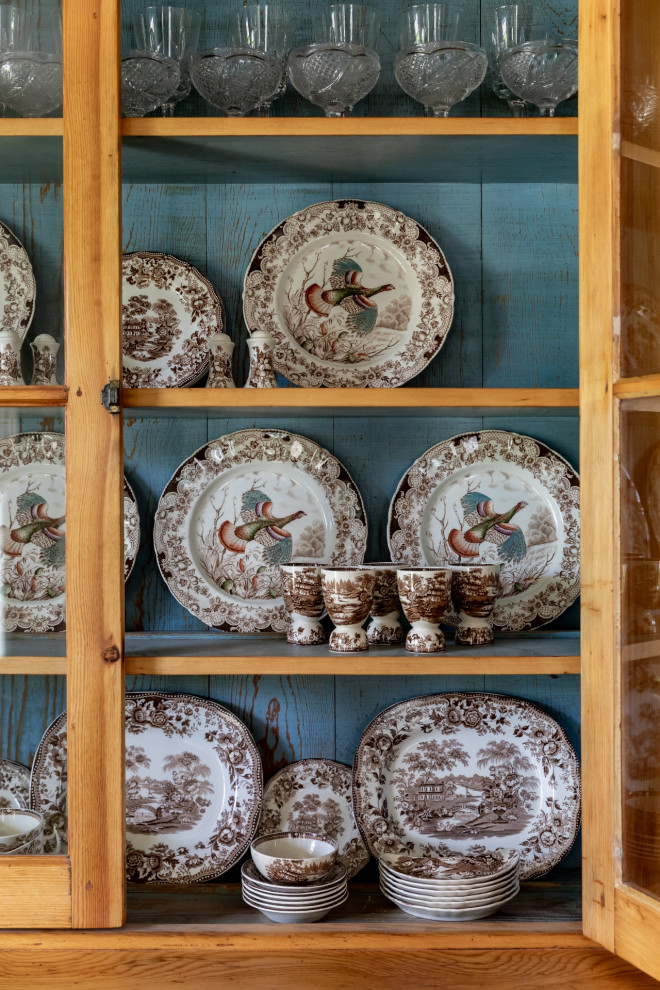 Cottage dining room photo in Salt Lake City