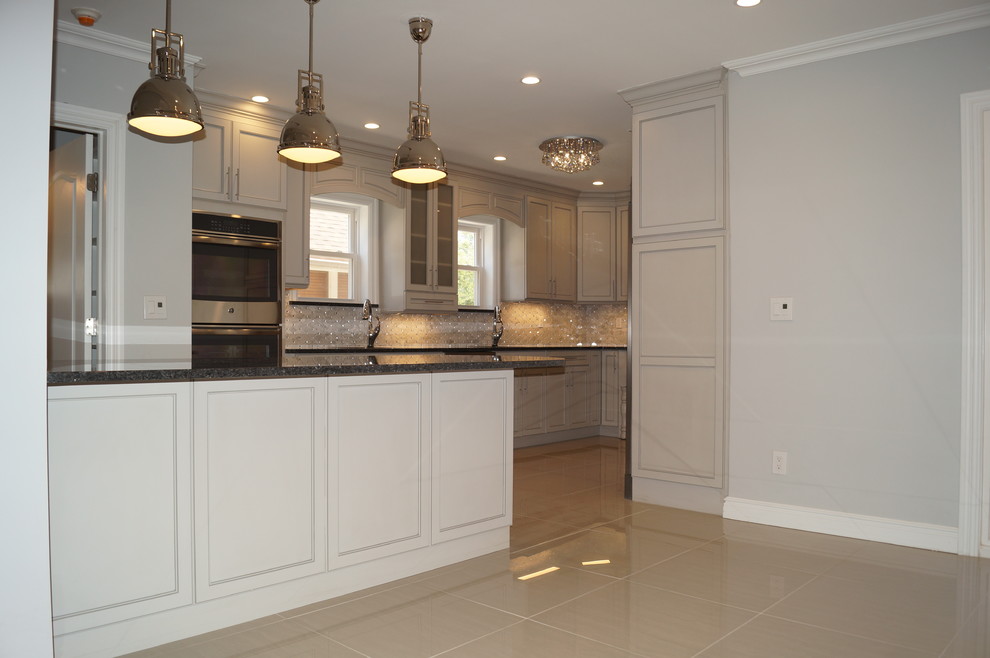 Transitional kitchen photo in New York