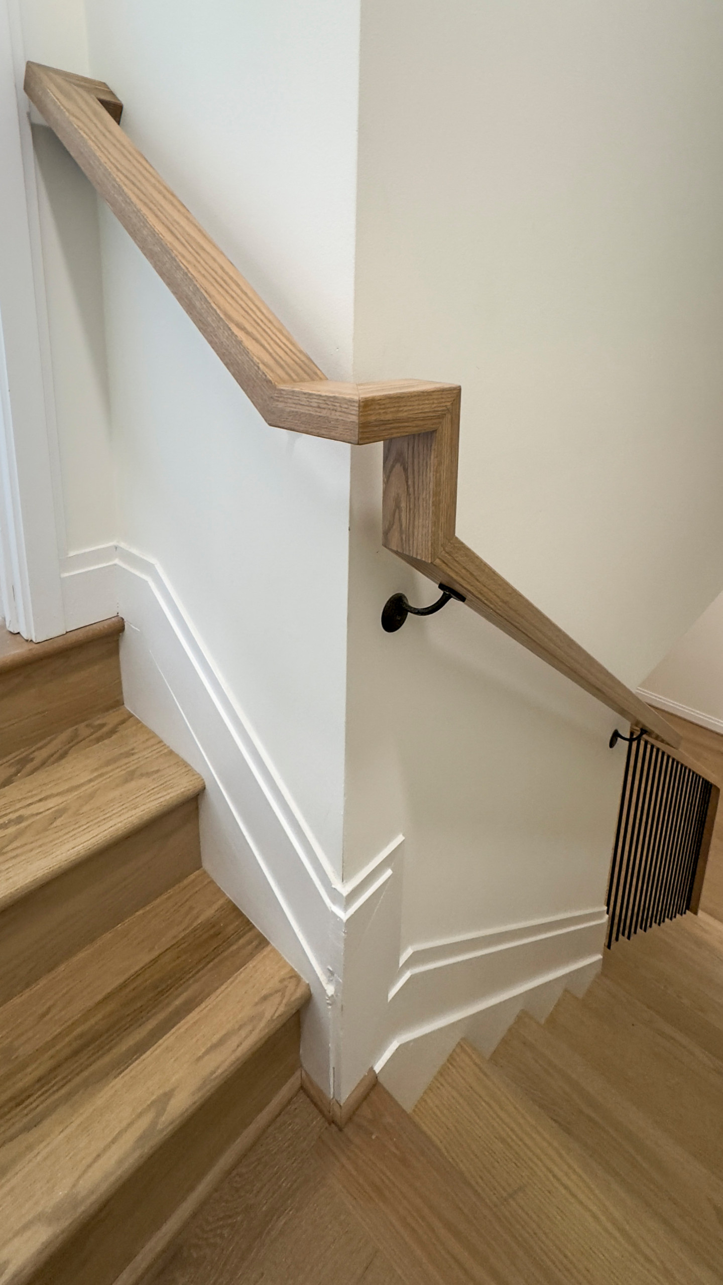 144_Attractive Transitional Staircase in Impressive Modern Home, Vienna VA 22180