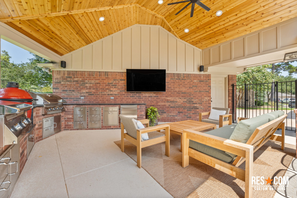 Cascading Brook - Outdoor Living