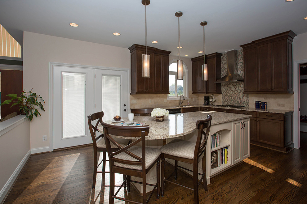 Home design - transitional home design idea in Cincinnati