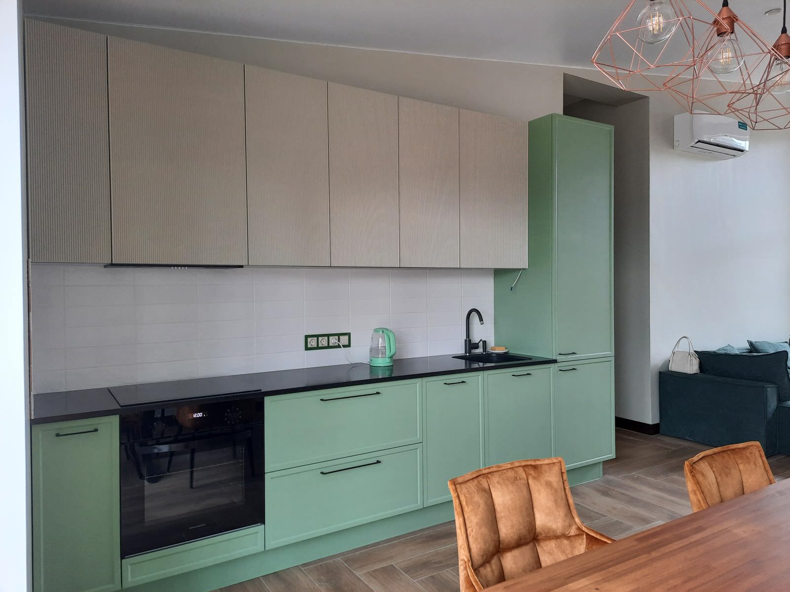 Проект гостиной в коттеджном посёлке "Найди" в Игермане