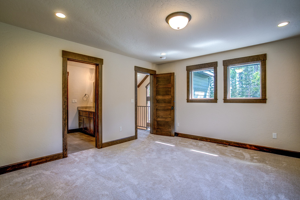 Home design - rustic home design idea in Seattle