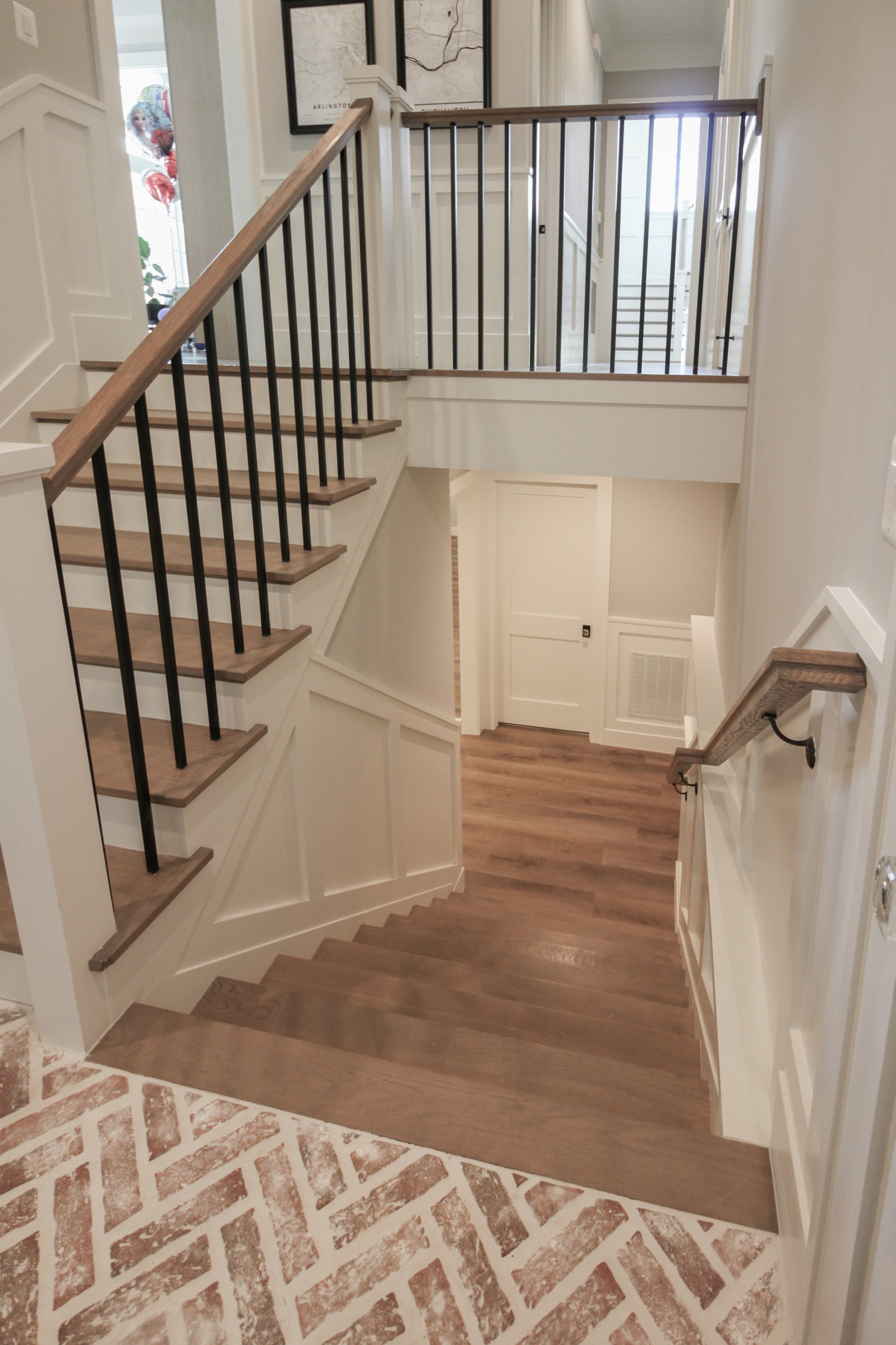 87_Welcoming and Functional Contemporary U-shaped Staircase, Arlington, VA 22207