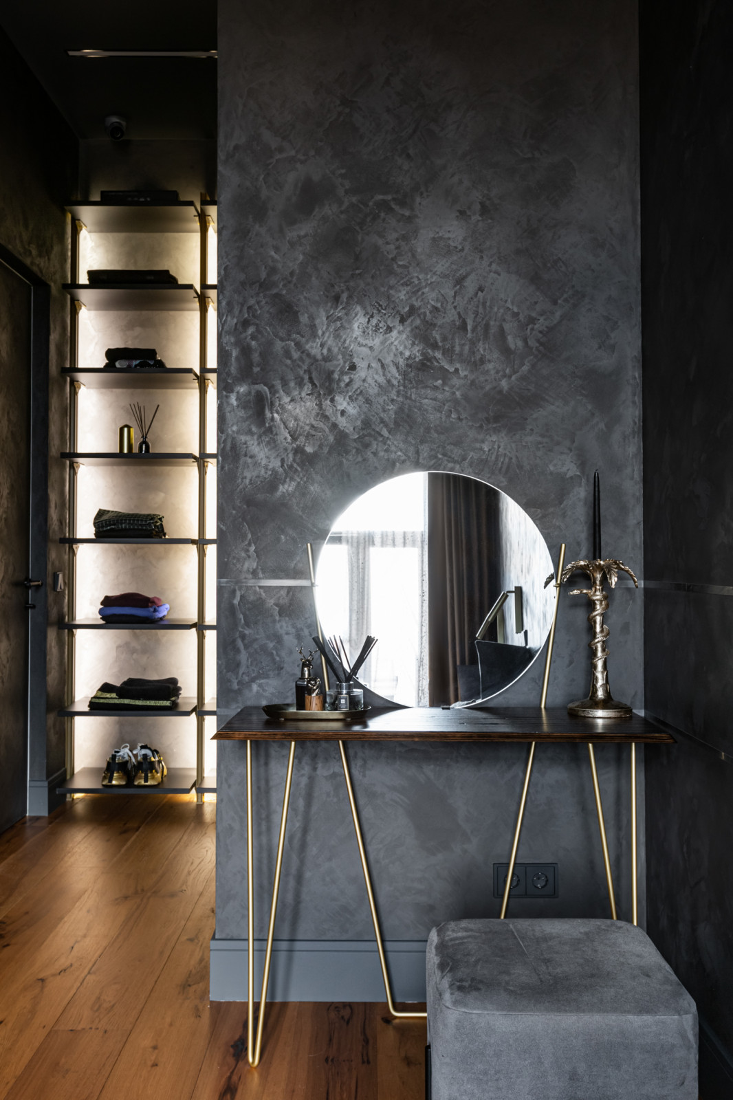 Черный интерьер 66м.кв.