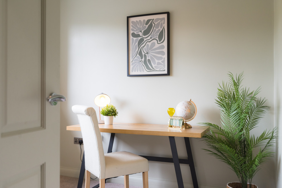 Woodville Road - Stage to Sell