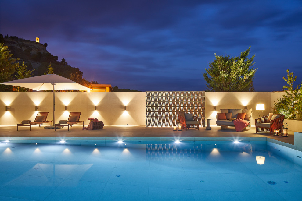 Design ideas for a contemporary swimming pool in Barcelona.