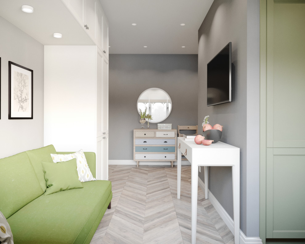 Apartment in old building, Dybenko street