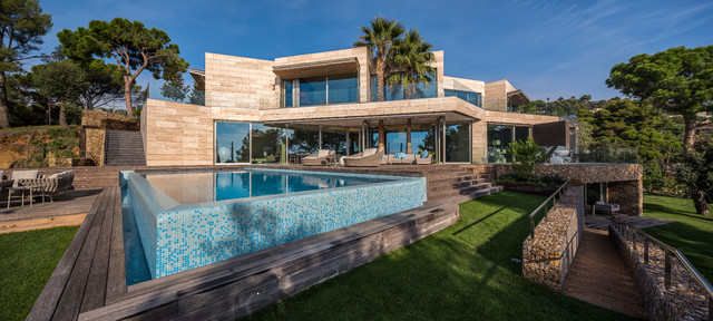 CASA LLORELL modern-haeuser